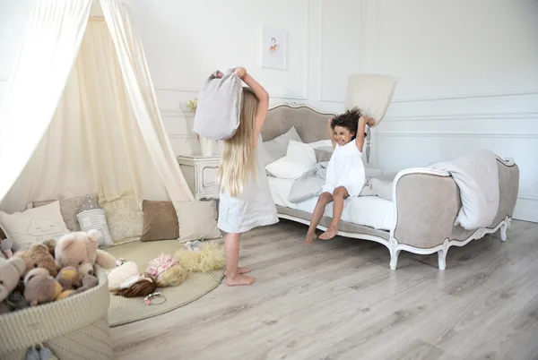 REKLAMINĖ FOTOSESIJA/ Pastelinis mergaitės kambarys
